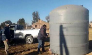 VILLA ÁNGELA: SAMEEP INSTALÓ UN TANQUE DE AGUA POTABLE, EN COLONIA “EL PASTORIL”