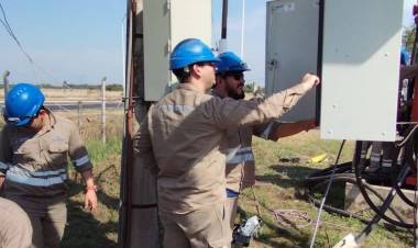 SECHEEP INSTALÓ UN TRANSFORMADOR PARA COLONIA BARANDA Y ZONAS ALEDAÑAS