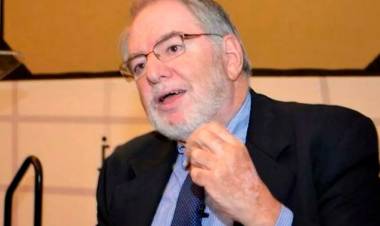 UN EXDIRECTOR DEL FMI DICE QUE "UN AJUSTE ES NECESARIO"