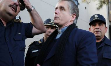 EL PADRE GRASSI INTENTA ADELANTAR SU LIBERACIÓN 