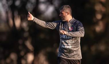 VACCARI, TRAS EL EMPATE ANTE RACING: “LOS CHICOS SUPIERON RESOLVER EL PARTIDO CON MUCHO CORAJE Y JERARQUÍA”