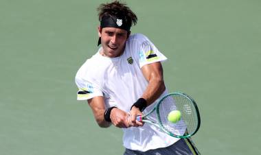 US OPEN: A PESAR DE LOS VÓMITOS, ETCHEVERRY SE QUEDÓ CON EL DUELO DE ARGENTINOS