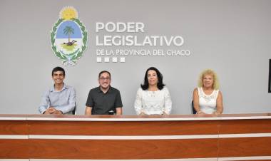 EN EL MES DE LA EDUCACIÓN, DIPUTADOS BRINDARON UN RECONOCIMIENTO A DOCENTES