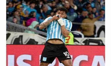 RACING NO QUIERE SORPRESAS EN SU VISITA A PARANAENSE Y BUSCAR DAR UN PASO ADELANTE EN EL PLANO INTERNACIONAL