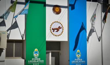 PREMIOS ANUALES DE LA LEGISLATURA: AÚN HAY TIEMPO PARA POSTULAR A VECINOS QUE DESTAQUEN POR SU COMPROMISO EN LA ACCIÓN AMBIENTAL, EN LA LUCHA POR LOS DDHH, O CONTRA LA VIOLENCIA DE GÉNERO