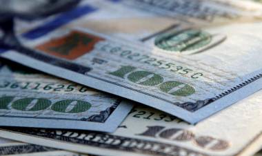 EL BANCO CENTRAL PISA LOS DÓLARES FINANCIEROS CON RESERVAS