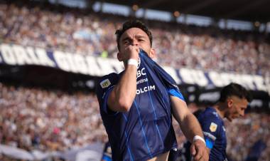 RACING DECEPCIONÓ EN CÓRDOBA Y PERDIÓ CON TALLERES