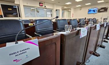 HOY ASUMEN LOS 32 REPRESENTANTES DEL PARLAMENTO LEGISLATIVO JUVENIL  DEL CHACO