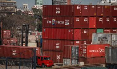 SALDO POSITIVO, PERO AVANZAN LAS IMPORTACIONES DE BIENES DE CONSUMO