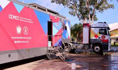 LA VICEGOBERNADORA SCHNEIDER PRESENTÓ EL SIMULADOR PARA EL ENTRENAMIENTO DE BOMBEROS EN ESPACIOS REDUCIDOS