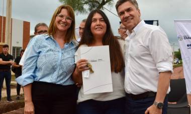 SUEÑO CUMPLIDO PARA 72 FAMILIAS DE CASTELLI: ZDERO ENTREGÓ VIVIENDAS DEL PROGRAMA “CASA PROPIA-CONSTRUIR FUTURO”
