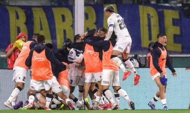 PARTIDAZO: VÉLEZ ELIMINÓ A BOCA DE LA COPA ARGENTINA EN UNA NOCHE INOLVIDABLE