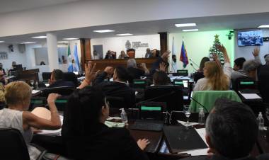 LA LEGISLATURA APROBÓ LA TOMA DE CRÉDITO PÚBLICO PARA LA CONCRECIÓN DE OBRAS DE INFRAESTRUCTURA