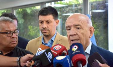 EL GOBIERNO PROVINCIAL SUSPENDIÓ LA AUDIENCIA PÚBLICA Y SECHEEP NO AUMENTARÁ LAS TARIFAS POR 6 MESES