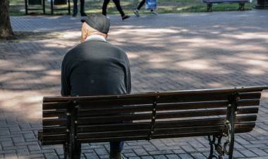 AUMENTAN JUBILACIONES Y ASIGNACIONES