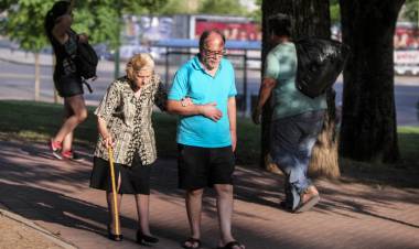 AUMENTO A JUBILADOS CON BONO CONGELADO