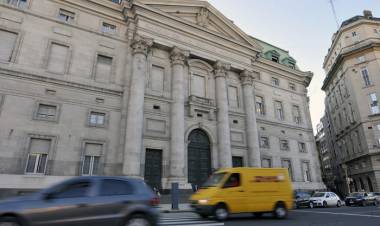 LAS CLAVES DE LA TRANSFORMACIÓN DEL BANCO NACIÓN EN SOCIEDAD ANÓNIMA