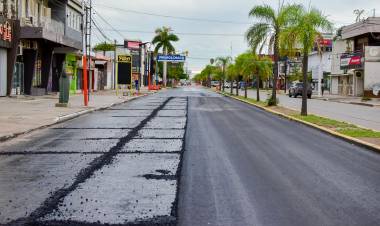 AV. 25 DE MAYO: EL GOBERNADOR ZDERO SUPERVISÓ EL AVANCE DEL SEGUNDO TRAMO DE REPAVIMENTACIÓN