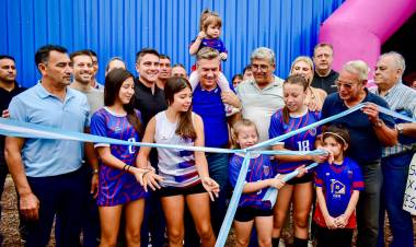 EL GOBERNADOR ZDERO INAUGURÓ EL MICROESTADIO DEL CLUB SOCIAL Y DEPORTIVO BARRIO UPCP