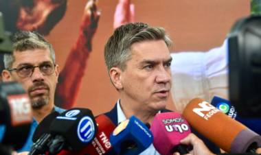 EL GOBERNADOR ZDERO LANZÓ EL PROGRAMA DE PROTECCIÓN DE ANIMALES DOMÉSTICOS “DEJANDO HUELLAS”