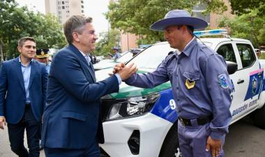 HISTÓRICO: 90 VEHÍCULOS PARA LA SEGURIDAD DE LOS CHAQUEÑOS