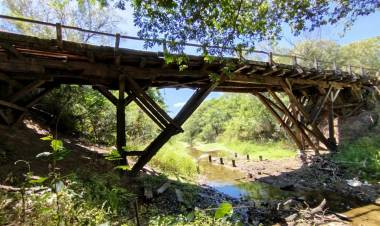 MEJOR CONECTIVIDAD RURAL: EL GOBIERNO PROVINCIAL INICIA LA CONSTRUCCIÓN DE UN NUEVO PUENTE SOBRE EL ARROYO QUINTANA