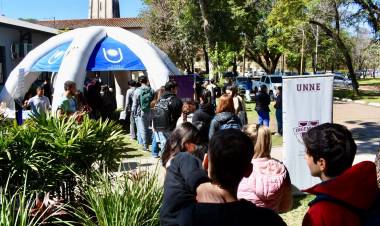 UNNE RESISTENCIA: EXITOSO OPERATIVO DE TARJETA SUBE Y SALUD INTEGRAL PARA ESTUDIANTES