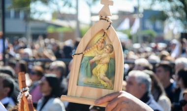 EL GOBERNADOR ZDERO ACOMPAÑÓ LA APERTURA DEL SANTUARIO DE LA VIRGEN DE SCHOENSTATT EN RESISTENCIA