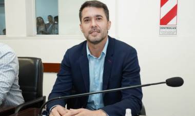 EL DIPUTADO BENÍTEZ MOLAS LE PIDIÓ A ZDERO QUE "HABLE COMO EL GOBERNADOR QUE PROMETIÓ SER"