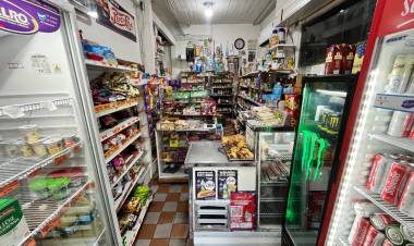 ASEGURAN QUE SE CIERRAN 50 KIOSCOS POR DÍA Y QUE PELIGRA EL RUBRO