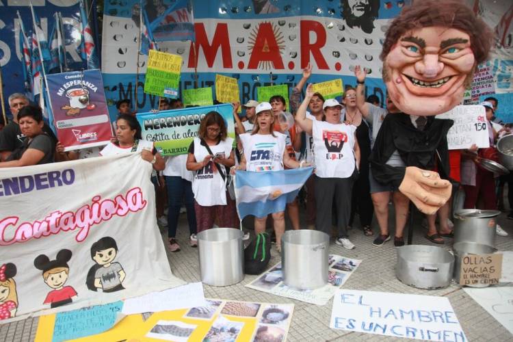 NUEVO RECLAMO DE ALIMENTOS PARA LOS COMEDORES COMUNITARIOS