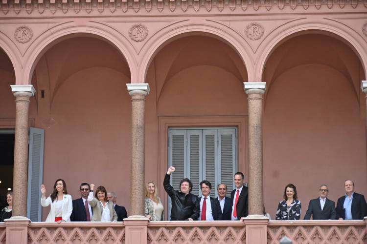 CACERÍA DE CULPABLES POR EL FRACASO DE LA LEY ÓMNIBUS Y UNA CRISIS QUE SE AGRAVA