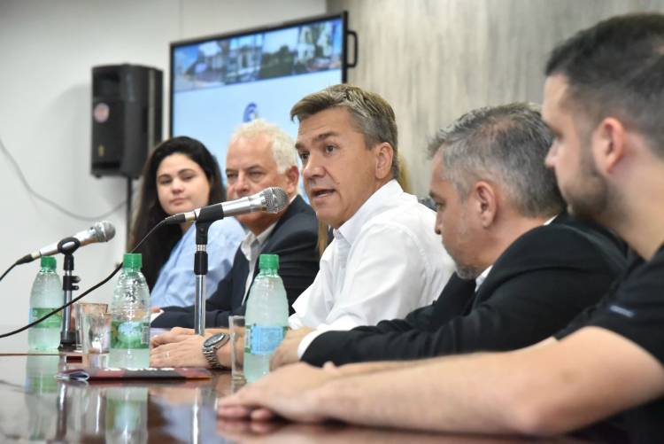 EL GOBERNADOR ACOMPAÑÓ EL LANZAMIENTO DE LA SUBE ESTUDIANTIL 2024