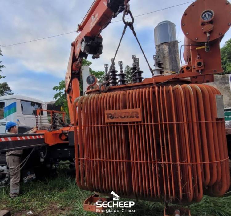 SECHEEP INSTALÓ UN TRANSFORMADOR EN COLONIA BARANDA 