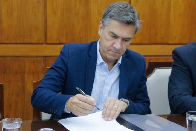 EL GOBERNADOR ANUNCIÓ LA REMODELACIÓN DE 5 CENTROS DE INTEGRACIÓN Y FORTALECIMIENTO FAMILIAR EN LA PROVINCIA