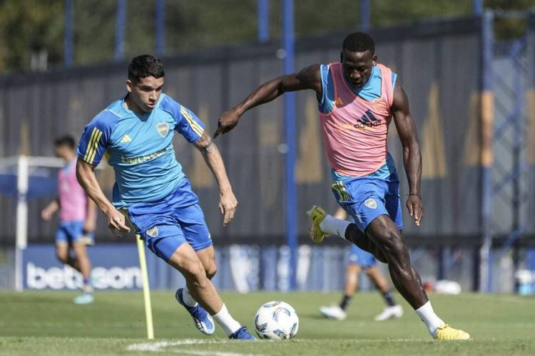 SUPERCLÁSICO: MARTÍNEZ JUEGA AL MISTERIO Y OCULTA CÓMO FORMARÁ BOCA