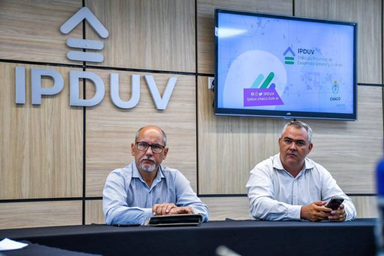 EL IPDUV Y EMPRESAS DEL ESTADO, TRABAJAN EN UN PLAN DE ACCIÓN PARA LA CHACRA 137 Y OTROS BARRIOS