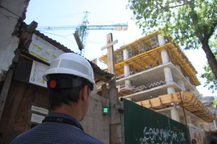 "LOS EMPLEOS VAN A CONTINUAR BAJANDO"