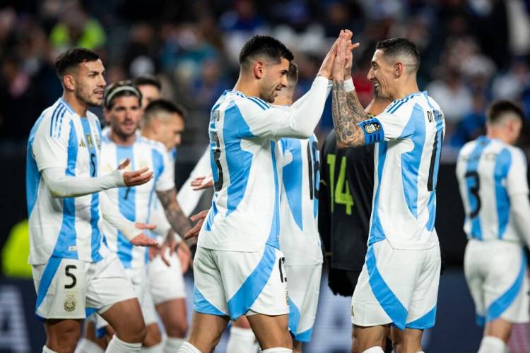 A LA SELECCIÓN ARGENTINA LE ALCANZÓ CON POCO PARA VENCER A EL SALVADOR 