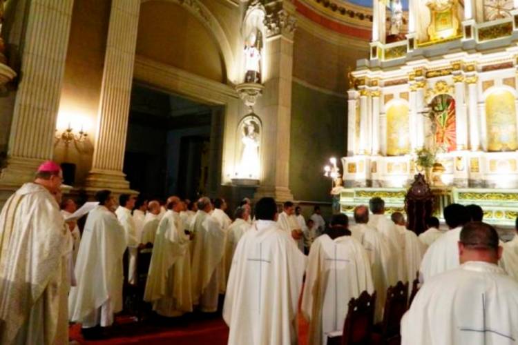 IGLESIA CATÓLICA: EL "DÉFICIT CERO" NO DEBE SER EL PRINCIPIO ORGANIZADOR