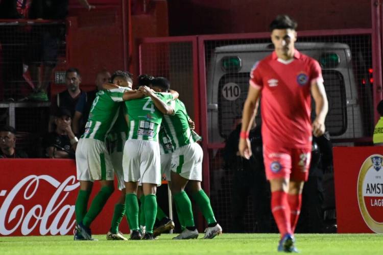 COPA SUDAMERICANA: ARGENTINOS FUE GOLEADO POR RACING DE MONTEVIDEO