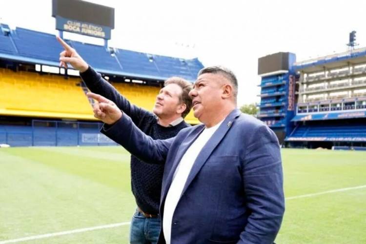 ALEJANDRO DOMÍNGUEZ VISITÓ EL CILINDRO Y LA BOMBONERA