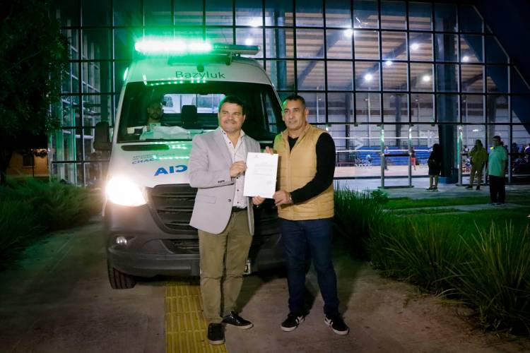 EL INSTITUTO DEL DEPORTE CHAQUEÑO MARCÓ EL INICIO DE ACTIVIDADES ACUÁTICAS EN EL JAIME ZAPATA Y ANUNCIÓ QUE SERÁ ZONA CARDIOPROTEGIDA 