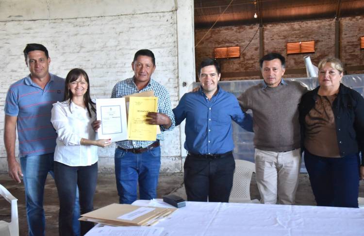 EL GOBIERNO PROVINCIAL ENTREGÓ LA CANCELACIÓN DE HIPOTECAS A PRODUCTORES TABACALEROS DE SAN MARTÍN 