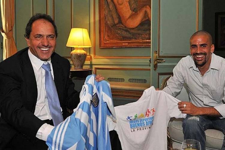 SCIOLI, VERÓN Y LA TOCADITA DE HUEVOS