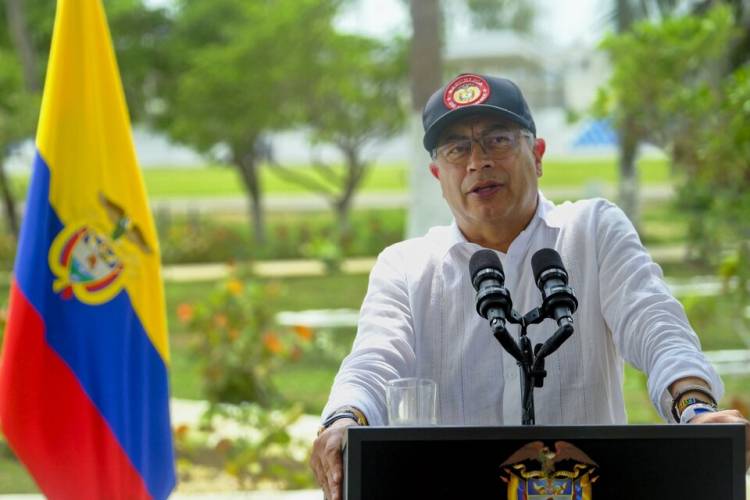GUSTAVO PETRO DENUNCIÓ UN POSIBLE GOLPE DE ESTADO EN SU CONTRA