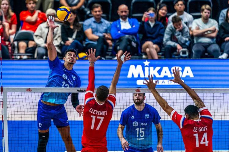 VÓLEY: ARGENTINA CAYÓ CON FRANCIA PERO AÚN SUEÑA CON PARÍS 2024