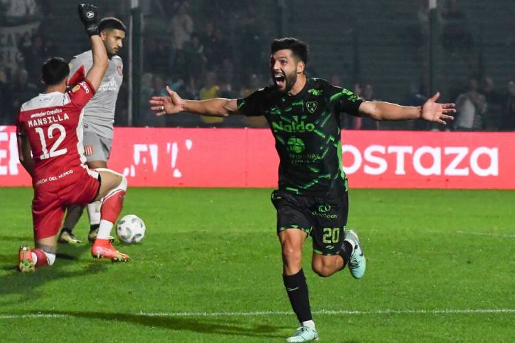 SARMIENTO VE A ESTUDIANTES Y ES FELIZ: 2 A 0 EN JUNÍN