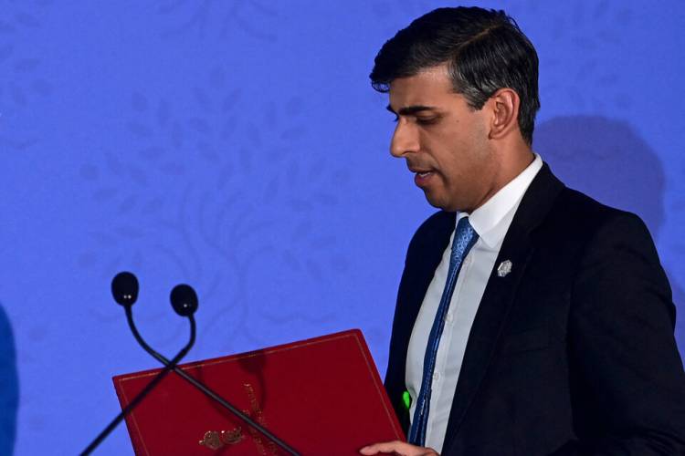 GRAN BRETAÑA: RISHI SUNAK Y SUS PROMESAS EXTRAVAGANTES A BORDO DEL TITANIC