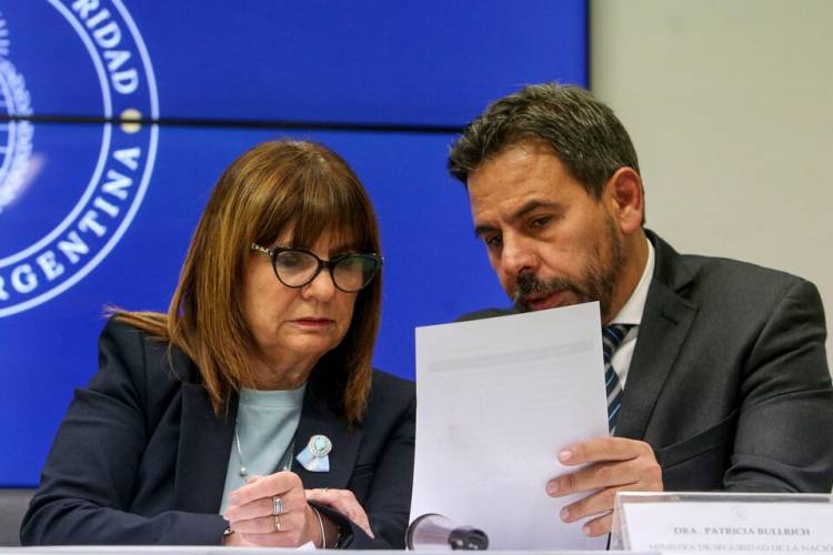 BULLRICH CON EL MÉTODO PETTOVELLO: ECHÓ A SU SEGUNDO Y LO DENUNCIÓ POR CORRUPCIÓN